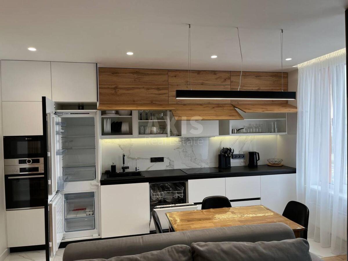 2k apartment nab. Dniprovs'ka 18