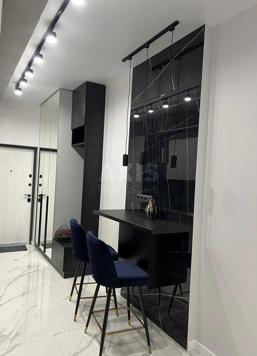 2k apartment vul. Dragomyrova Myhajla 14А0