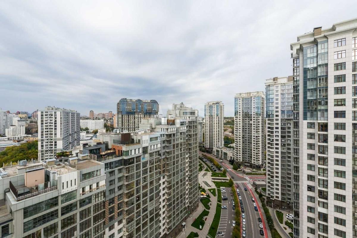 5k apartment vul. Dragomyrova Myhajla 183