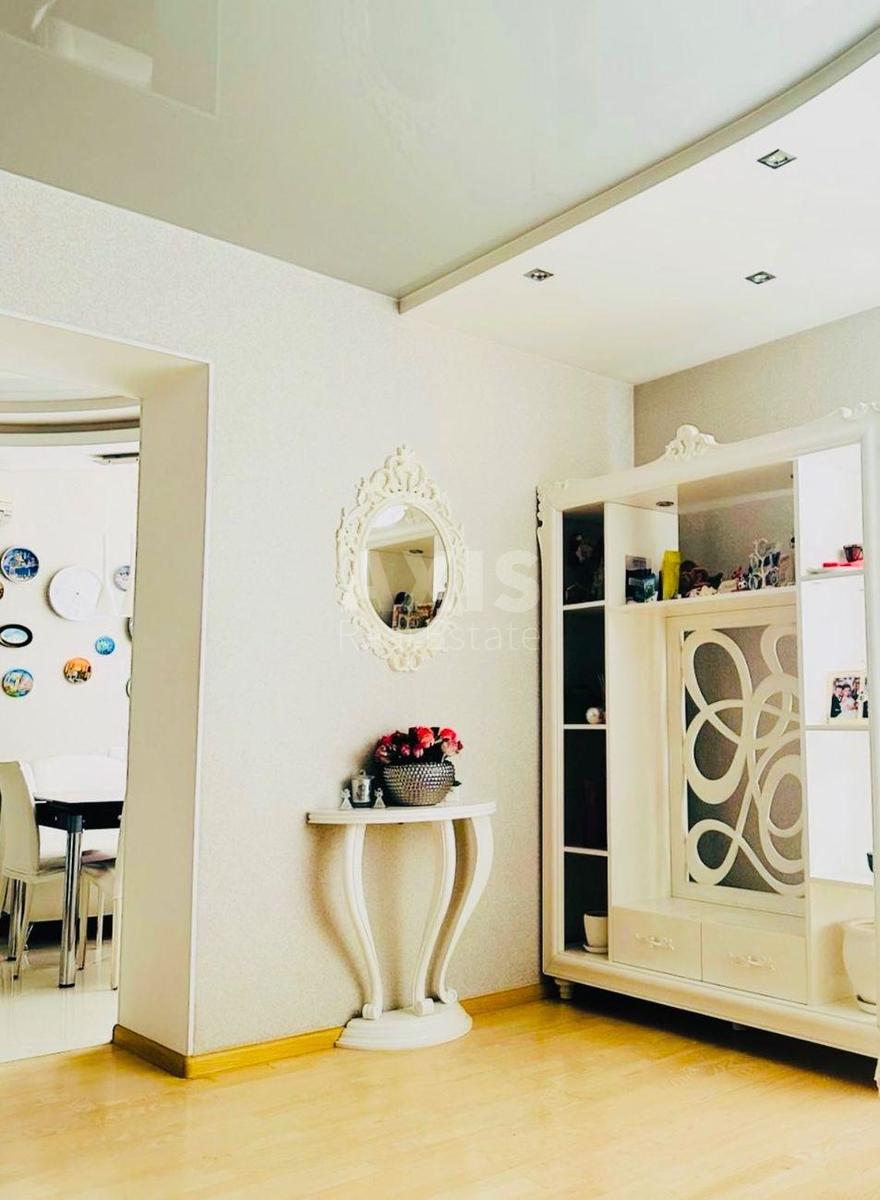 3k apartment pr-t Lobanovs'kogo 4Б3