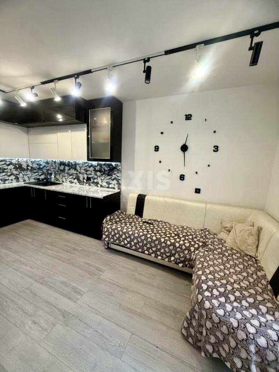 2k apartment prov. Baltijs'kyj 5614875