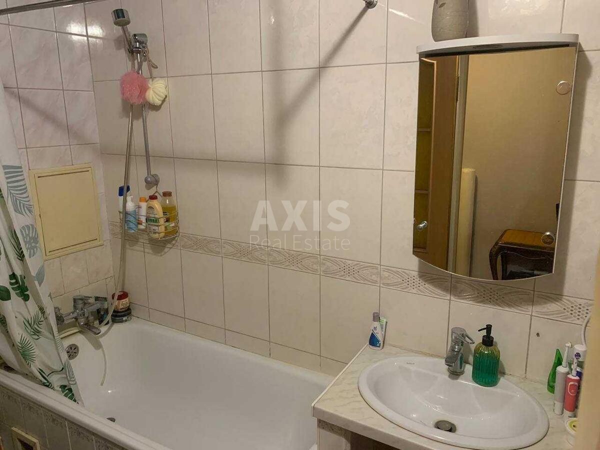 3k apartment vul. Budivel'nykiv 27А14