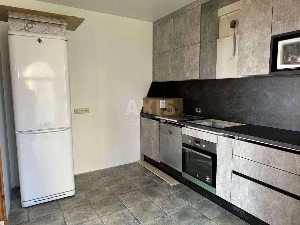 House vul. Naberezhna, 227m2, Kyiv city1