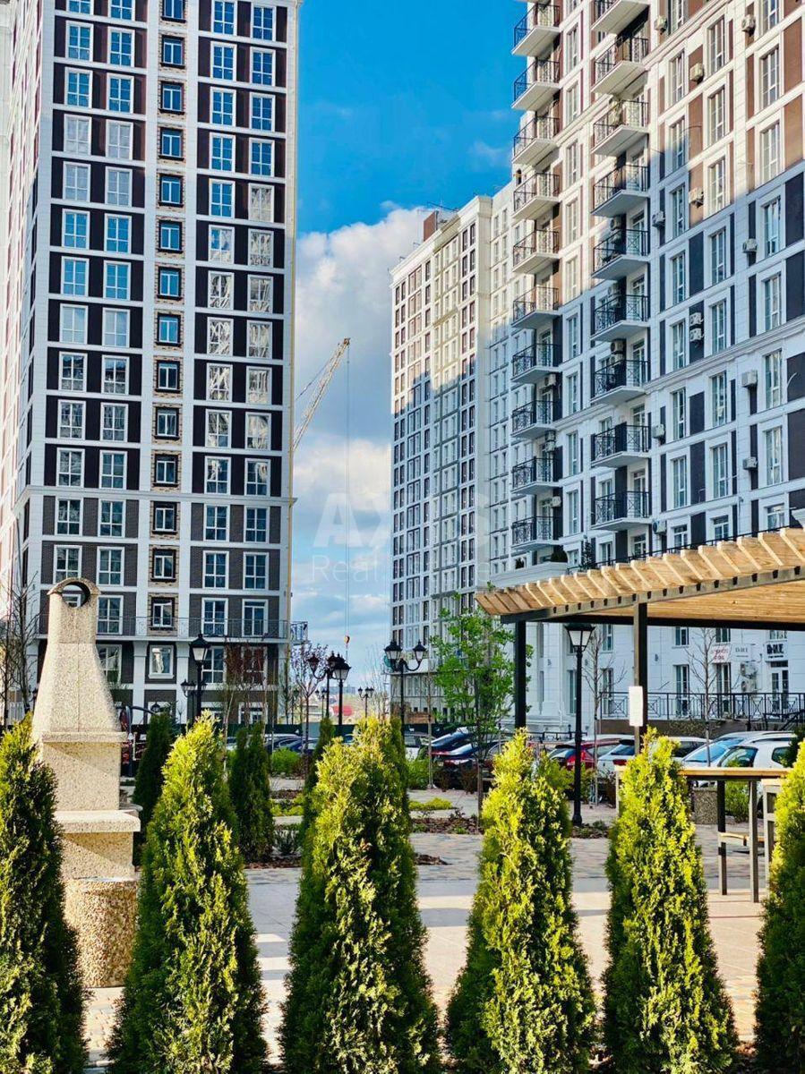 2k apartment vul. Myhajla Maksymovycha 243