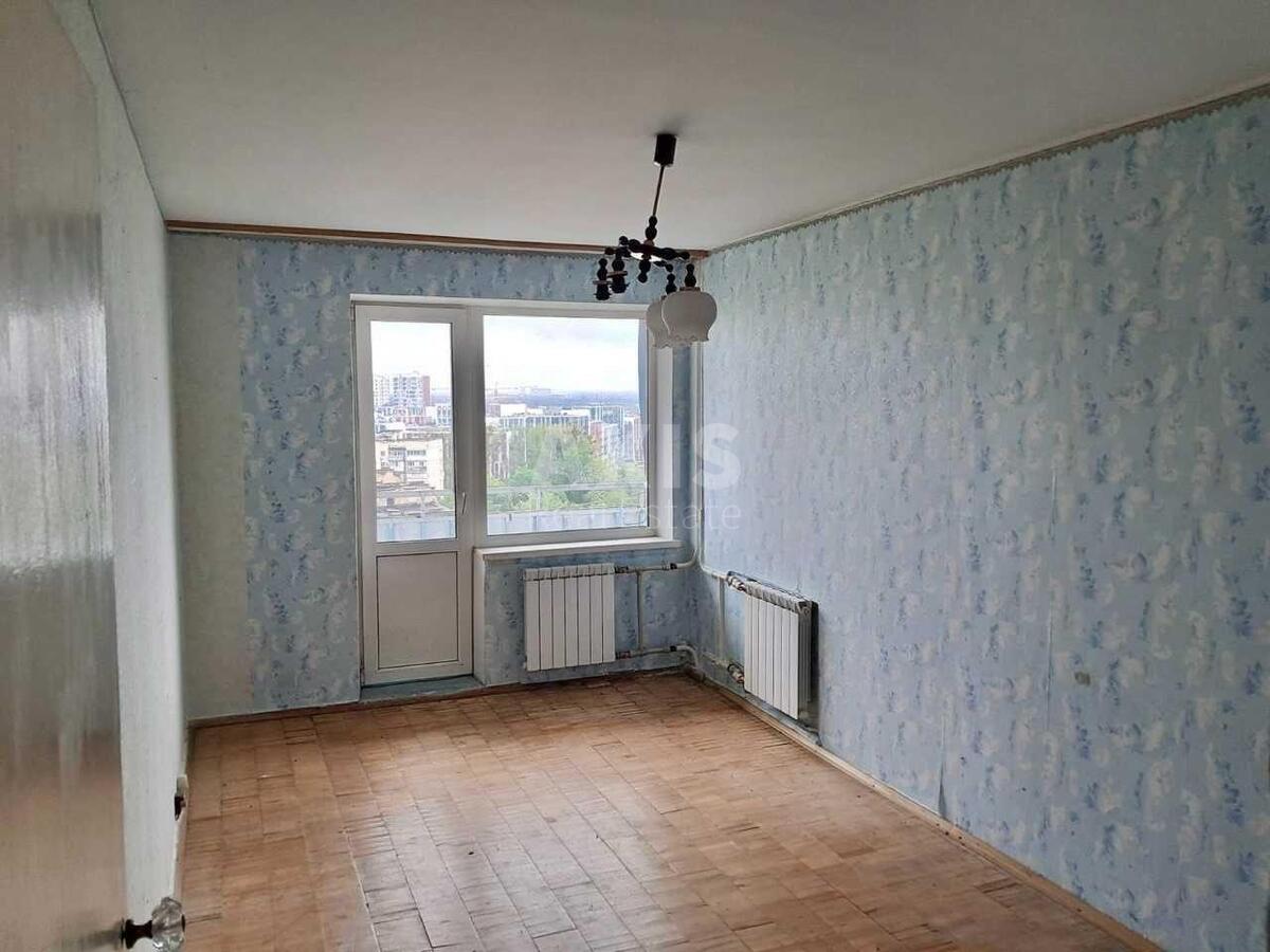 3k apartment pr-t Glushkova Akademika 18582406