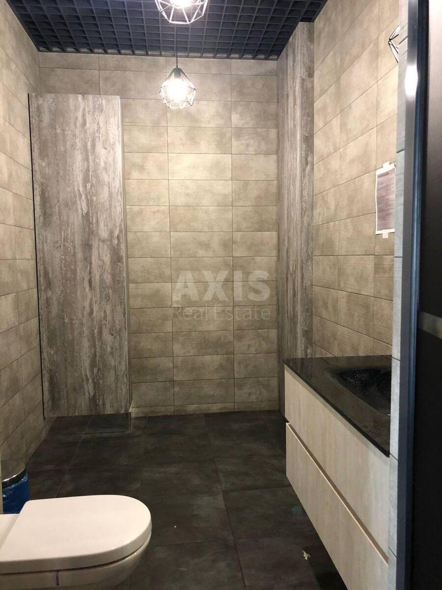 Office vul. Dragomyrova Myhajla 2А, 150m2580943
