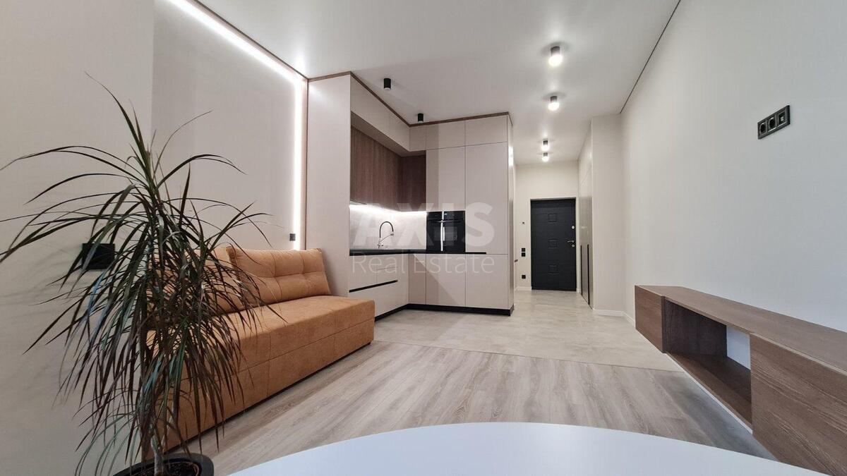 1k apartment vul. Mykil's'ko-Slobids'ka 8
