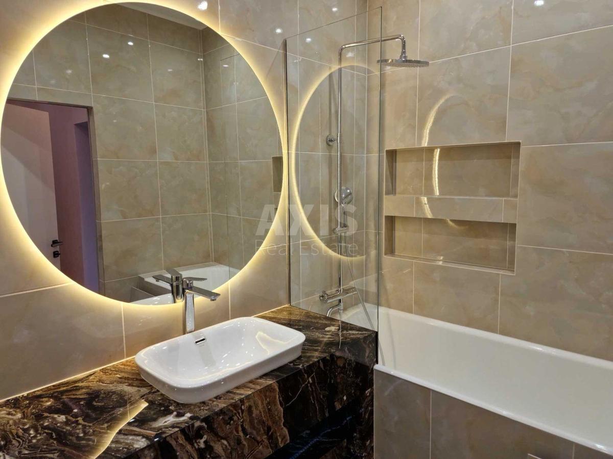 2k apartment vul. Kahovs'ka 604
