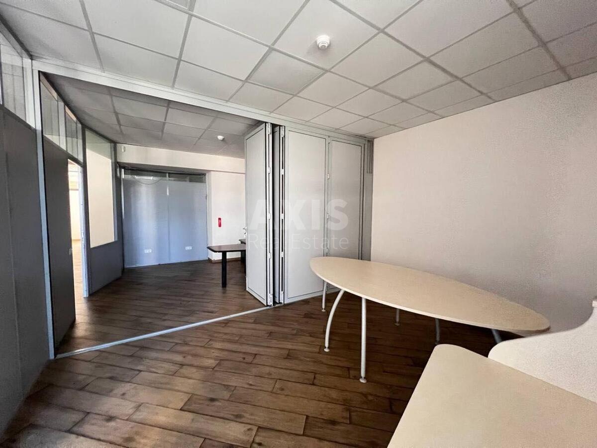 Office vul. Borychiv Tik 30, 350m23