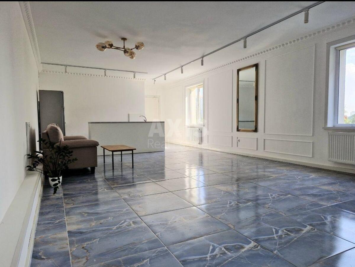 Office vul. Tovarna 10, 45m24