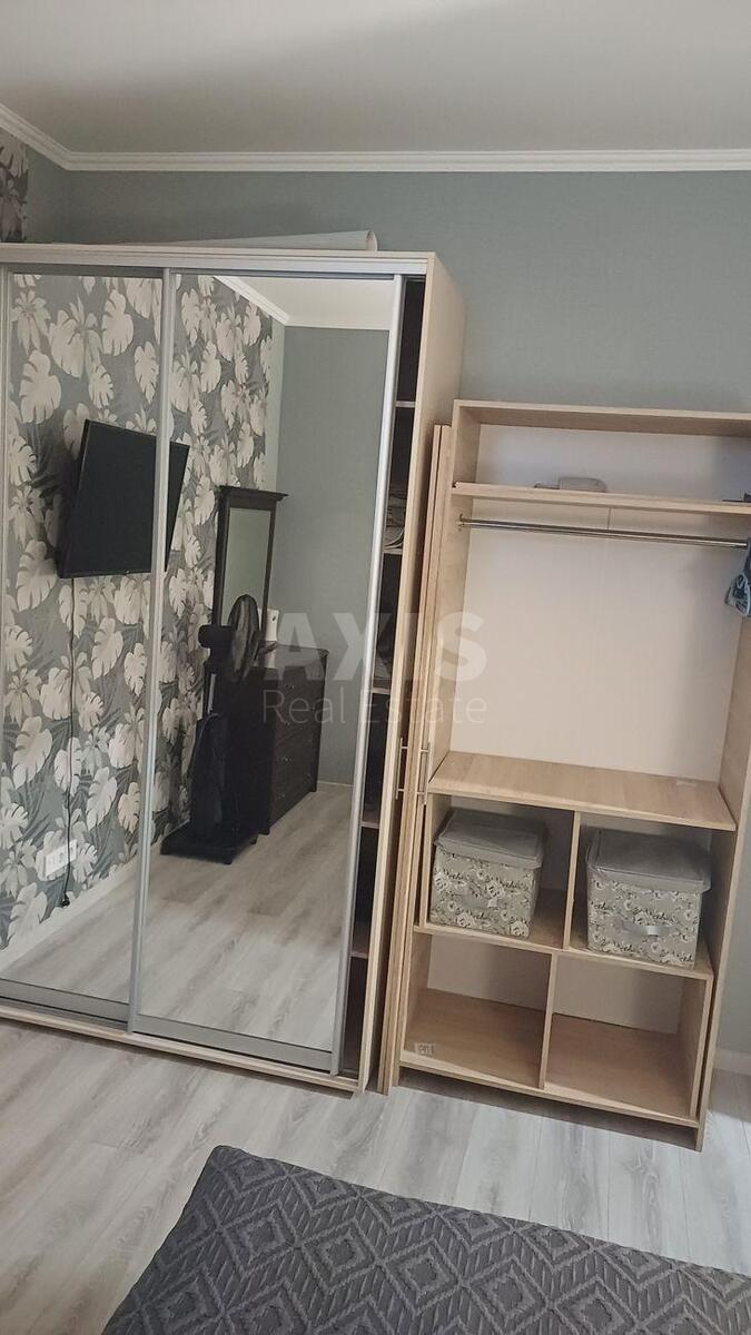 3k apartment vul. Pysarzhevs'kogo Akademika 8А594264
