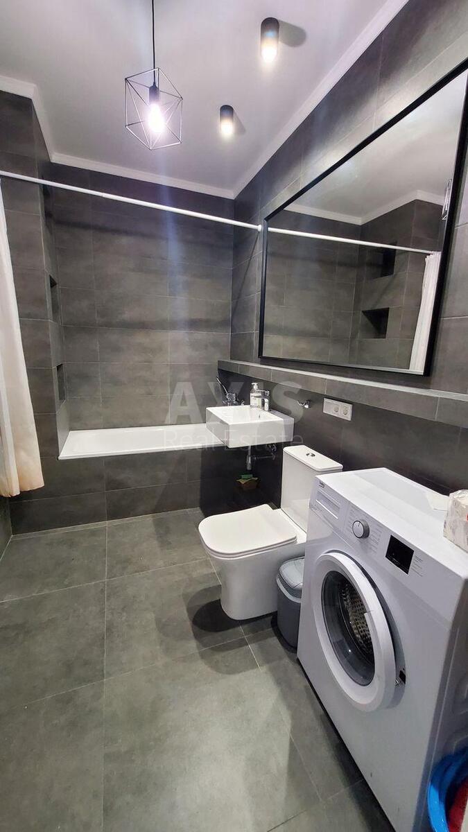 1k apartment vul. Sverstjuka Jevgena 412