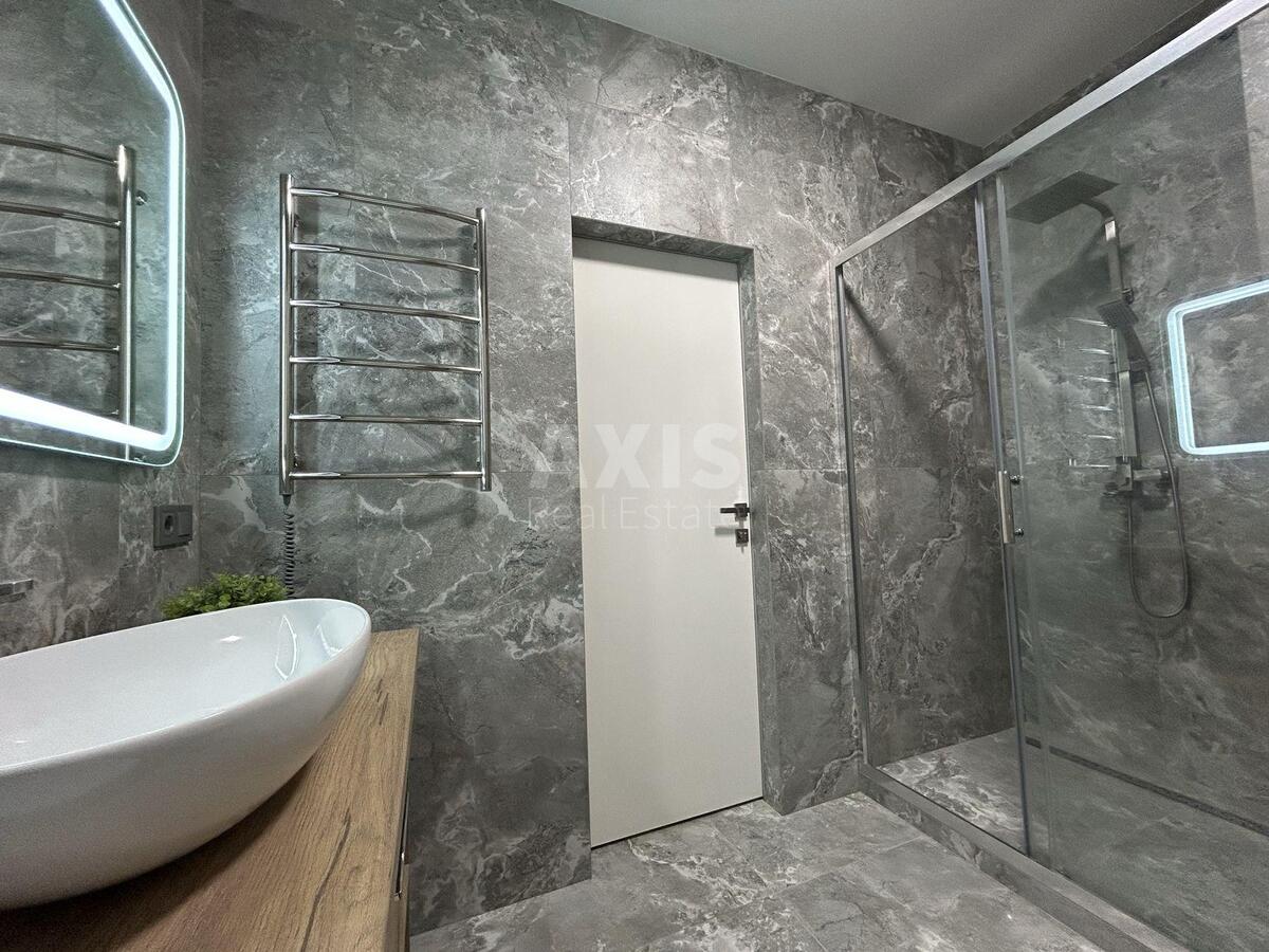 1к квартира наб. Днепровская 15Є636839