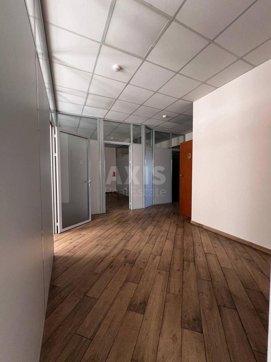 Office vul. Borychiv Tik 30, 350m24