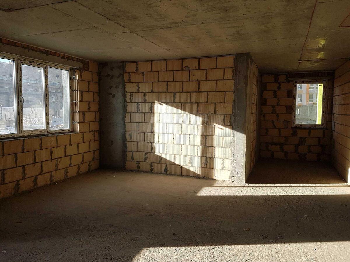 Trade object pr-t Peremogy 67А, 100m25