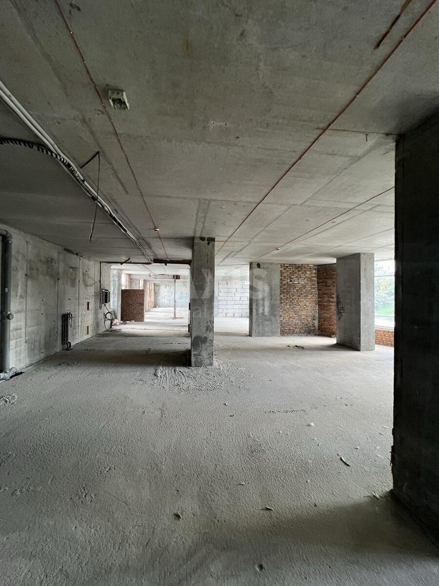 Service object vul. Ushakova Mykoly 1, 329m2587495