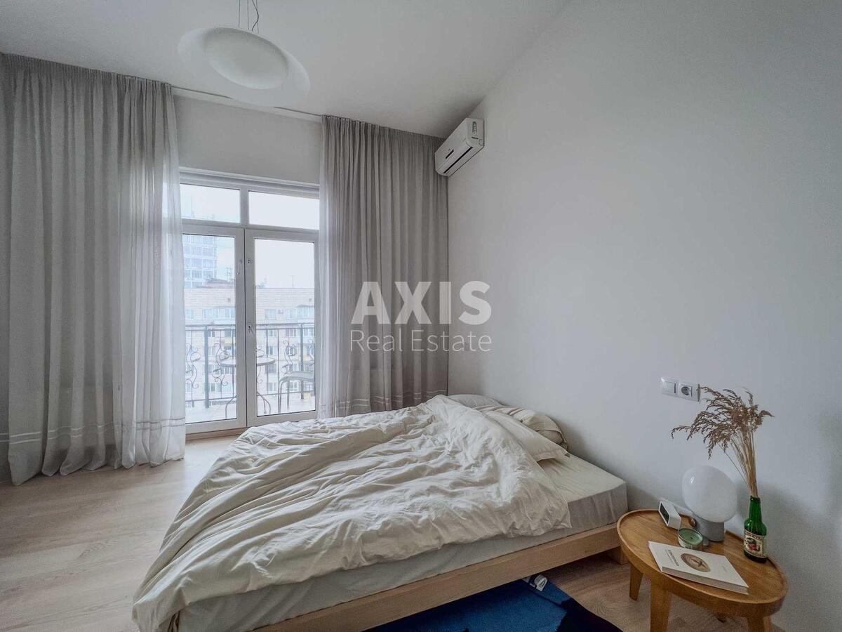 4k apartment vul. Mazepy Ivana 162