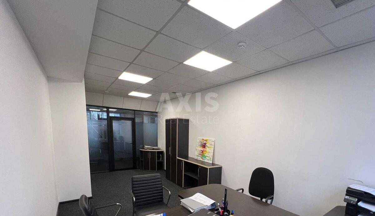 Office vul. Degtjarivs'ka 52, 506m22