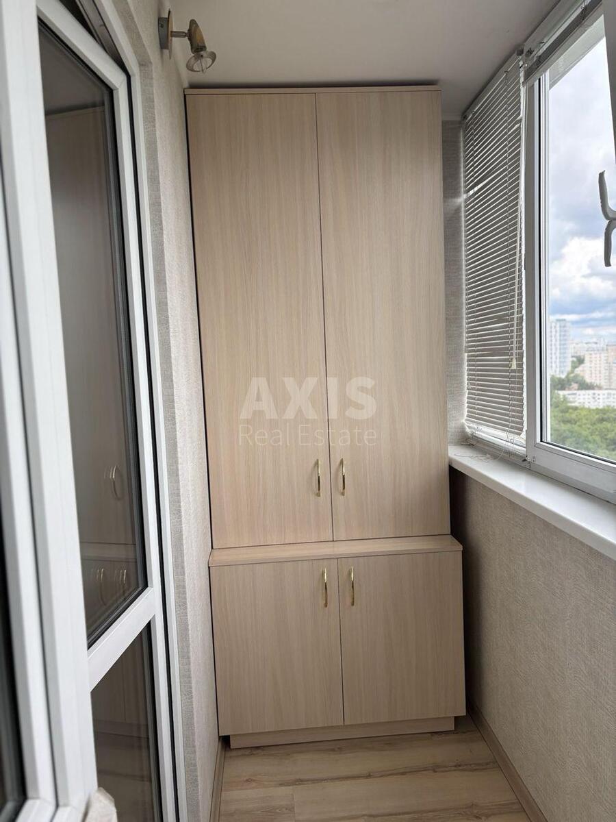 2k apartment vul. Geroi'v Oborony 10А10
