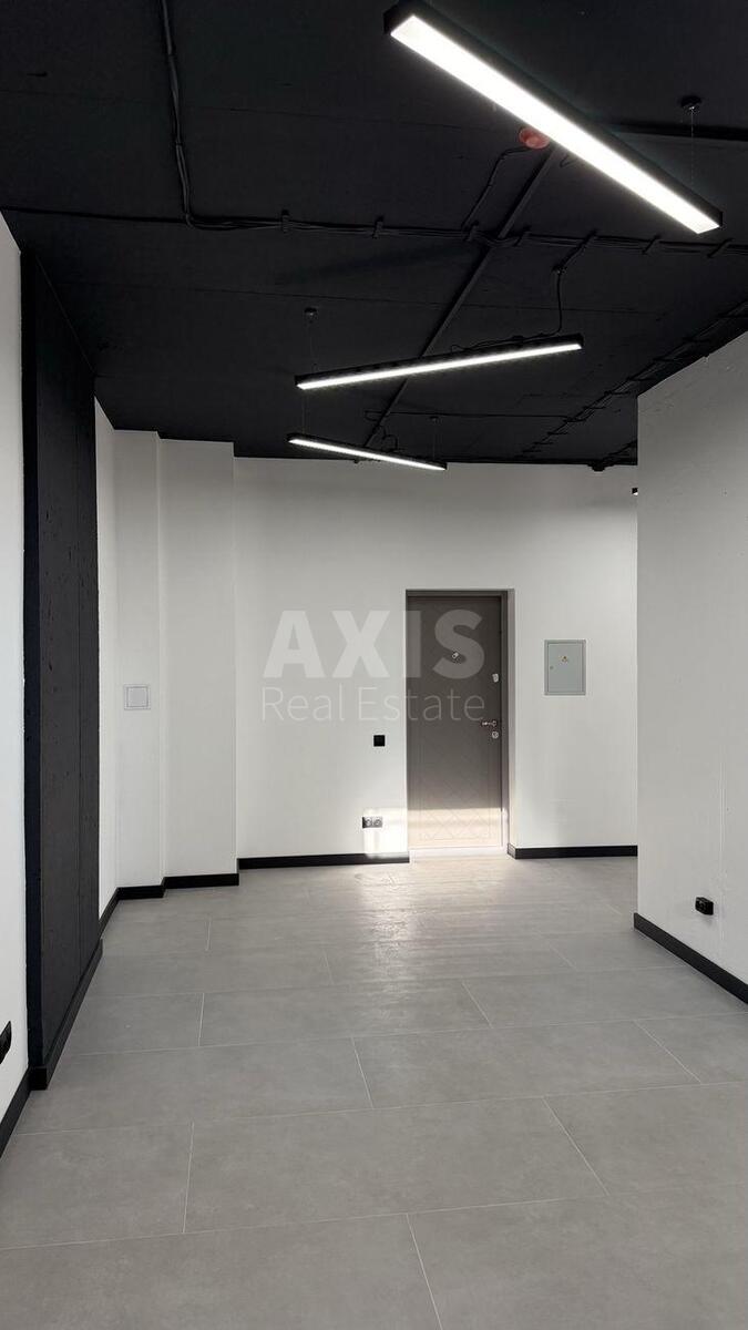 Office vul. Mykil's'ko-Slobids'ka 10, 48m24