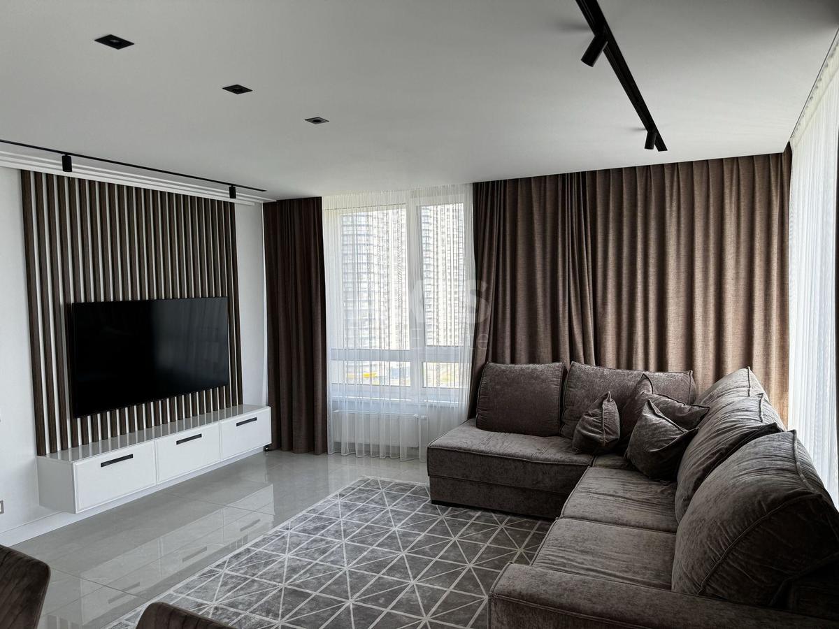 3k apartment vul. Zarichna 6, корп. 1