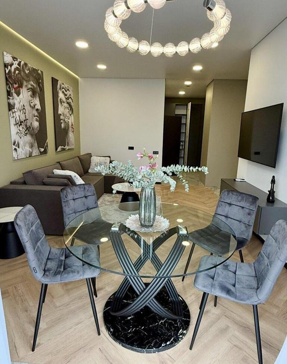 2k apartment vul. Dragomyrova Myhajla 14А2
