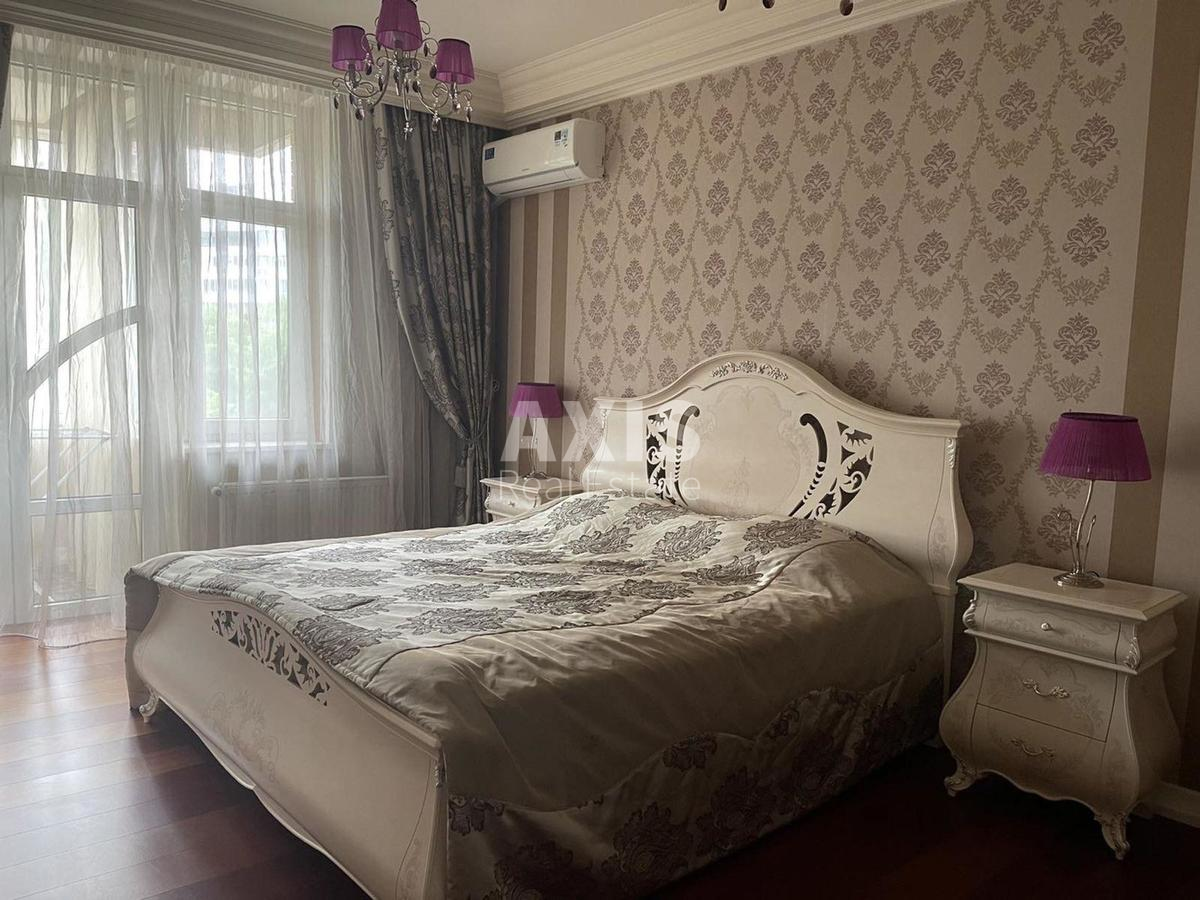 3k apartment vul. Staronavodnyc'ka 6Б5
