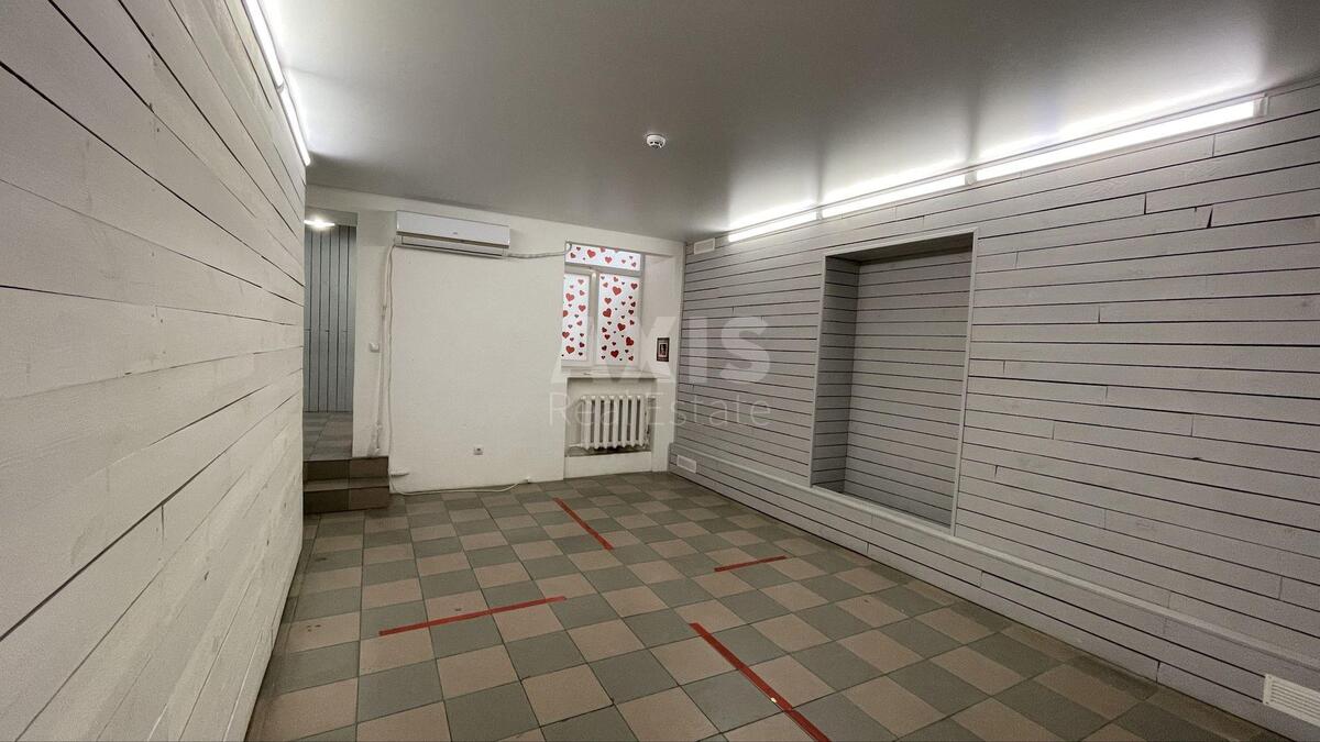 Trade object vul. Velyka Vasyl'kivs'ka 33, 62m26