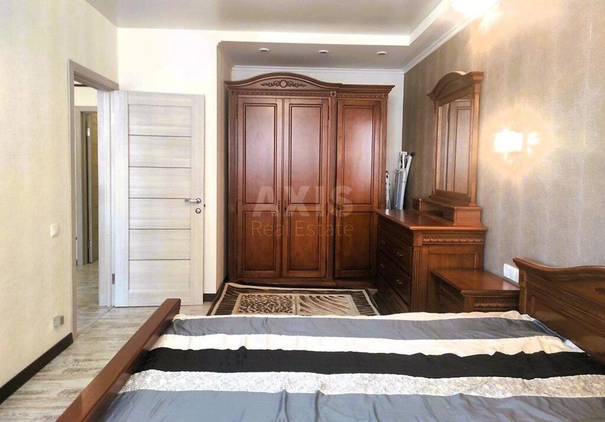 1k apartment vul. Ahmatovoi' Anny 344