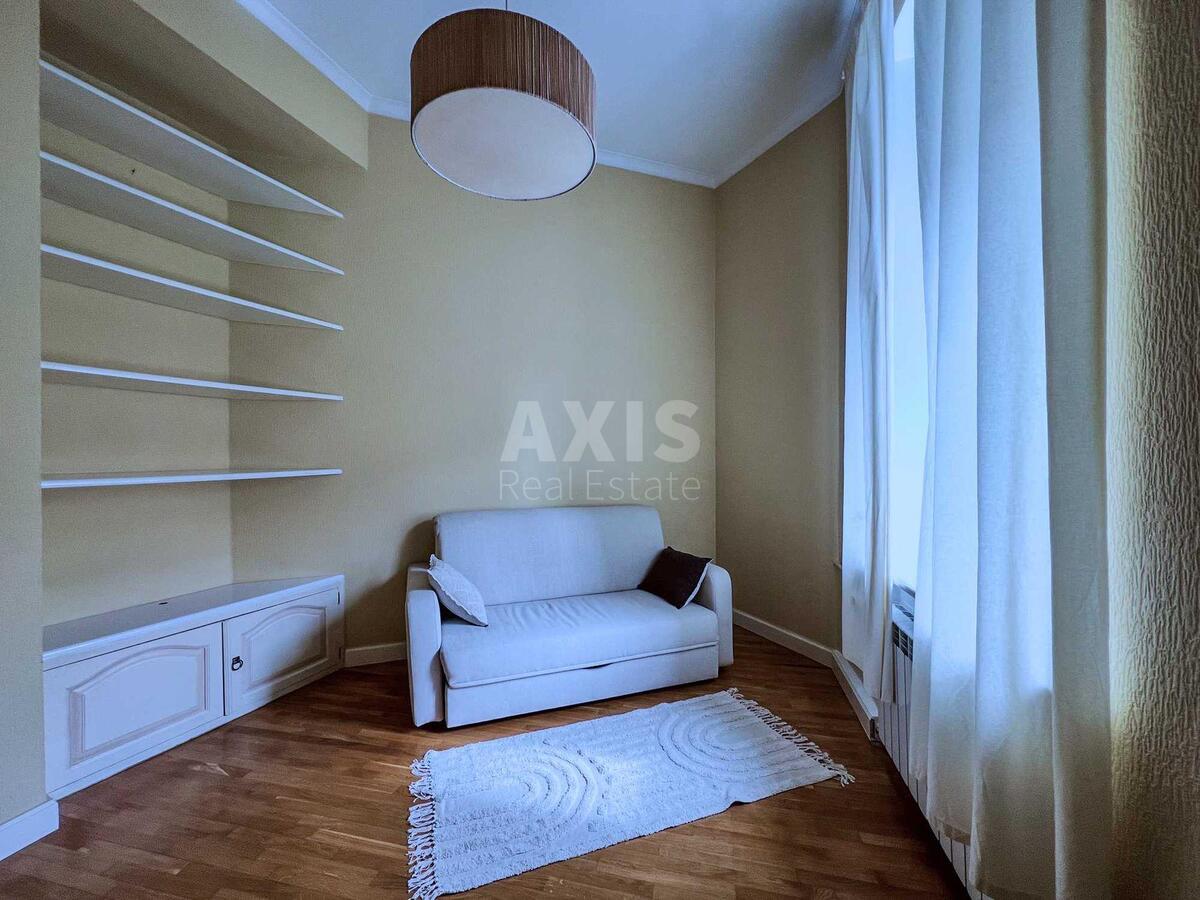 4k apartment vul. Ljuterans'ka 28/1912