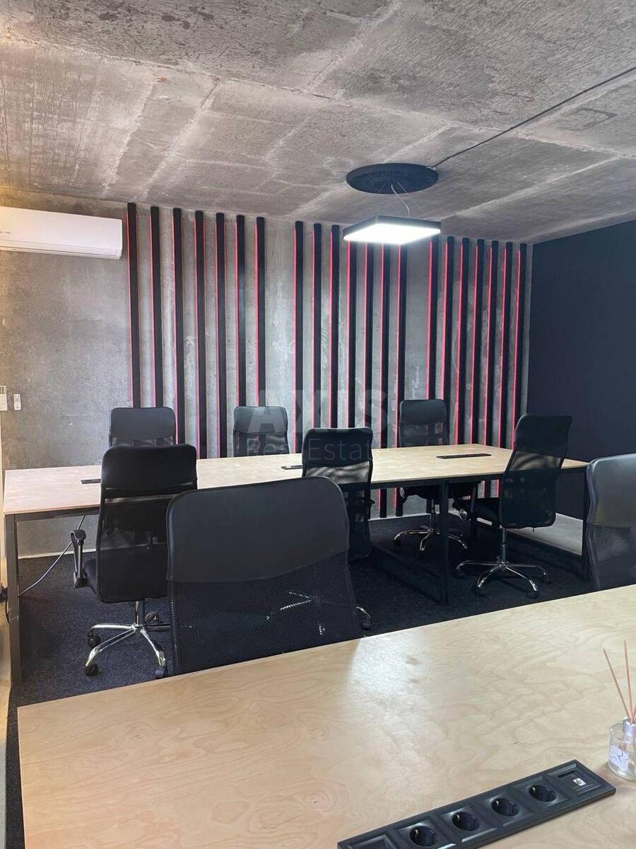 Office vul. Kikvidze 41Б, 105m2569048