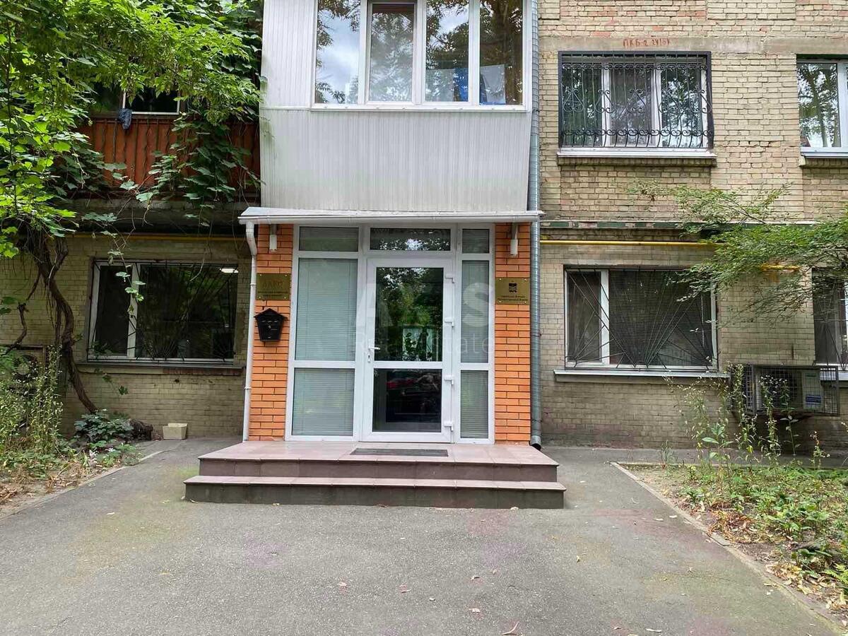 Office vul. Vyborz'ka 89А, 230m2