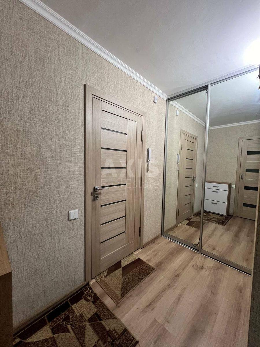 1k apartment vul. Jakubovs'kogo Marshala 310