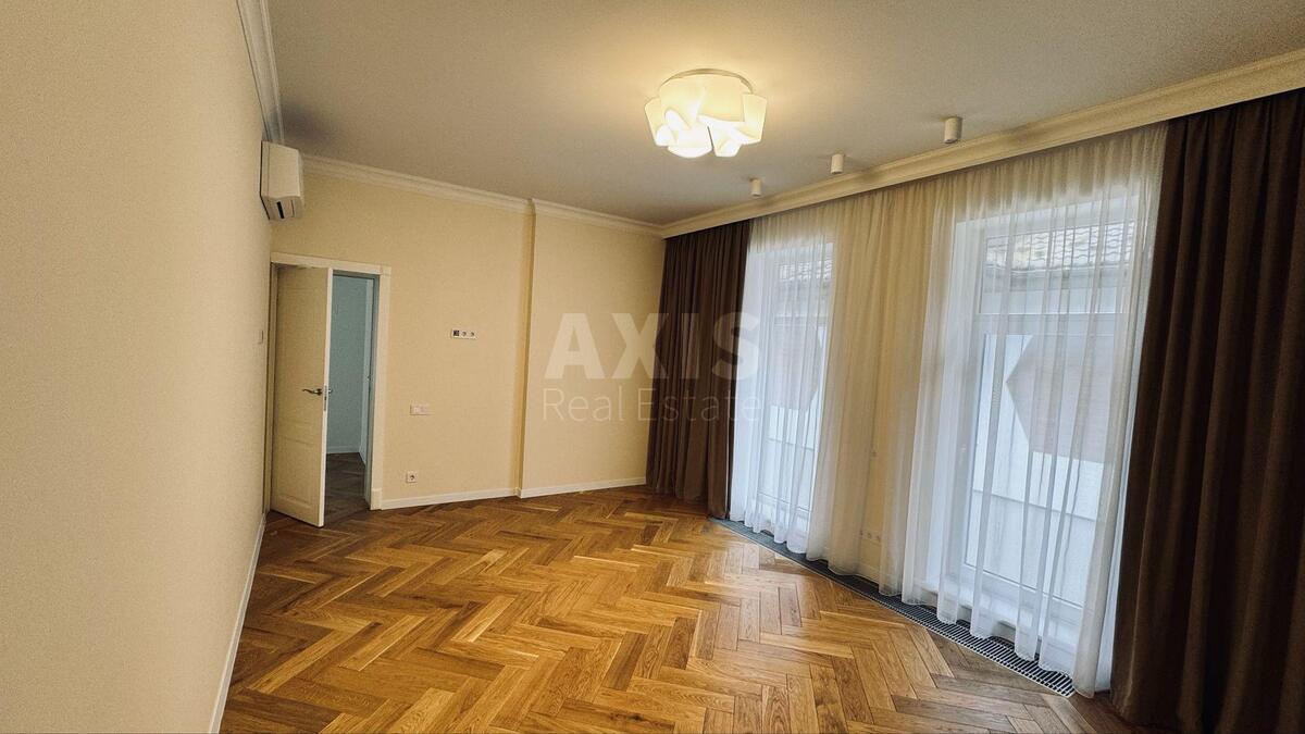 House vul. Bud'onnogo, 203m2, Kyiv city5669113