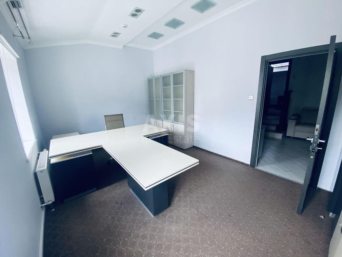 Office vul. Volodymyrs'ka 23А, 180m210