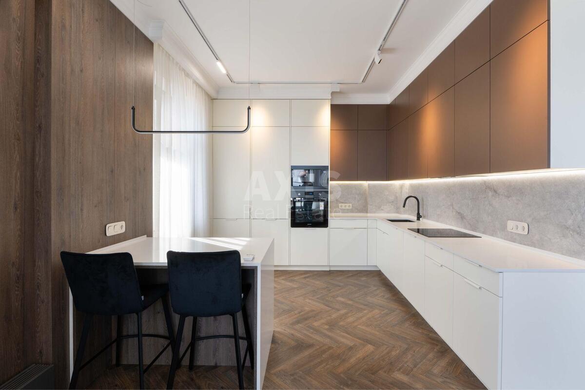 4k apartment vul. Strutyns'kogo Sergija 2581280