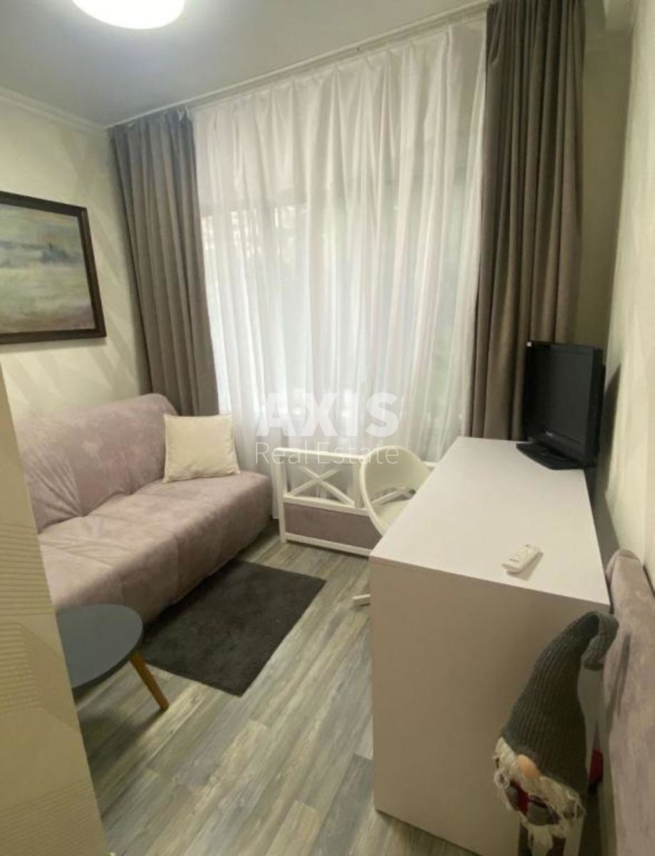 1k apartment vul. Voskresens'ka 11