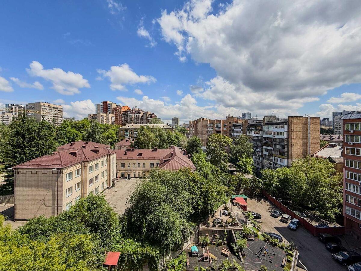 5k apartment vul. Turivs'ka 52/585726819