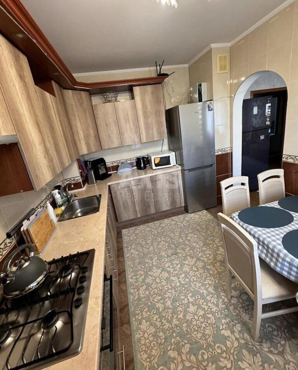 3k apartment pr-t Majakovs'kogo Volodymyra 97/15