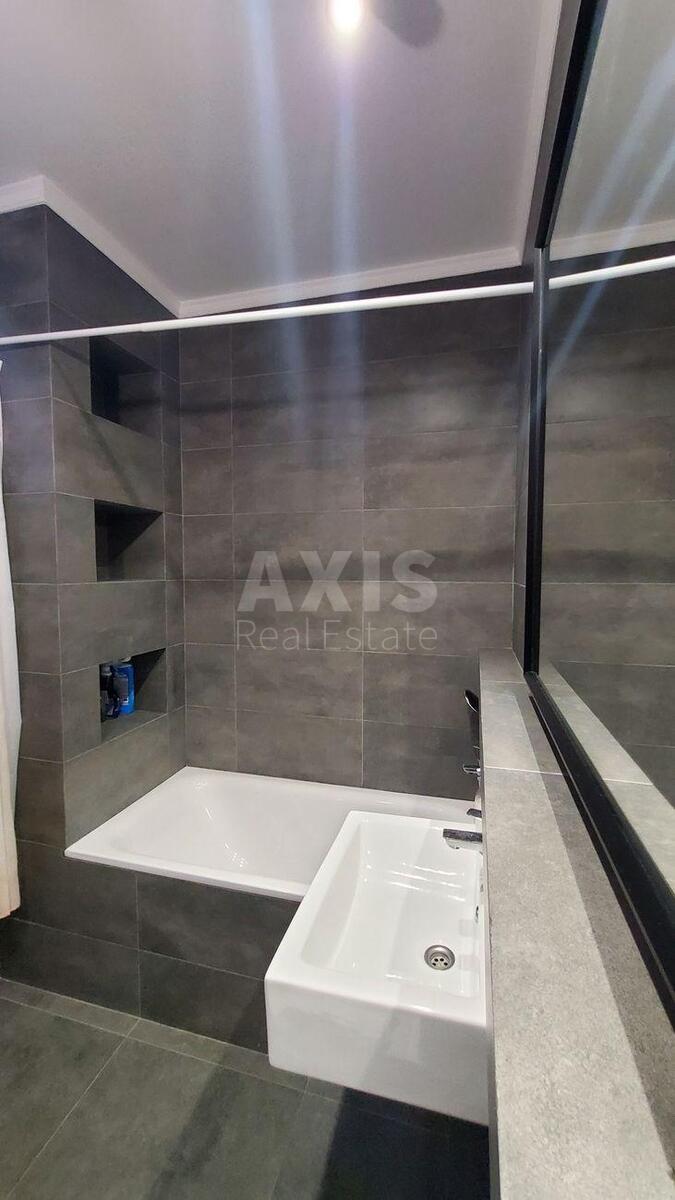 1k apartment vul. Sverstjuka Jevgena 413