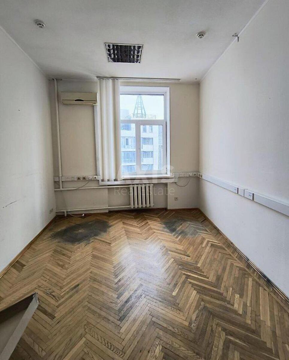 Office vul. Sichovyh Stril'civ 77, 101m21