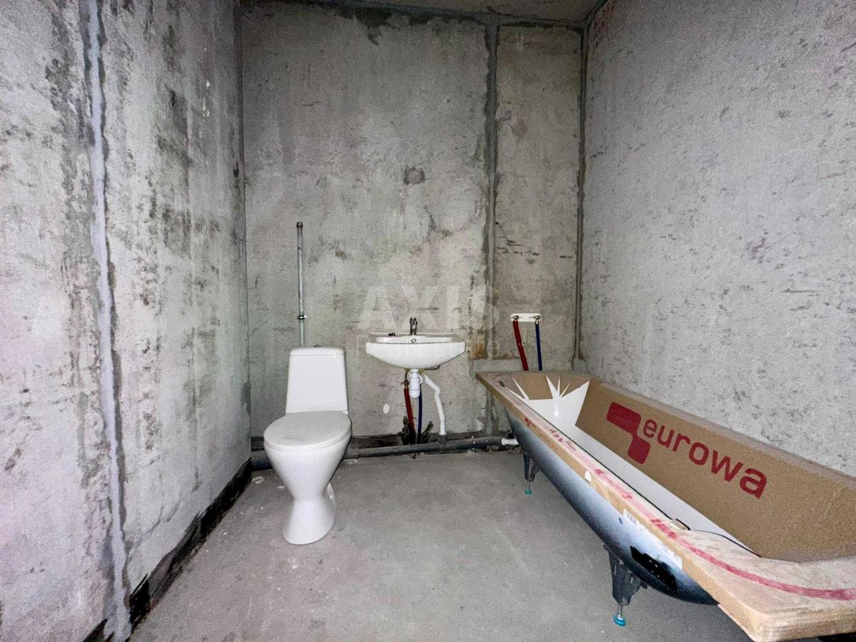 1k apartment vul. Revuc'kogo 1002