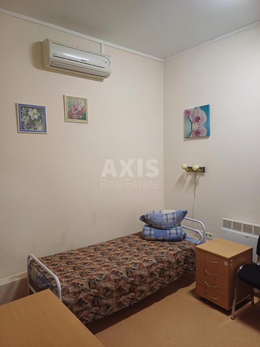 Service object vul. Vyshgorods'ka 21З, 400m28