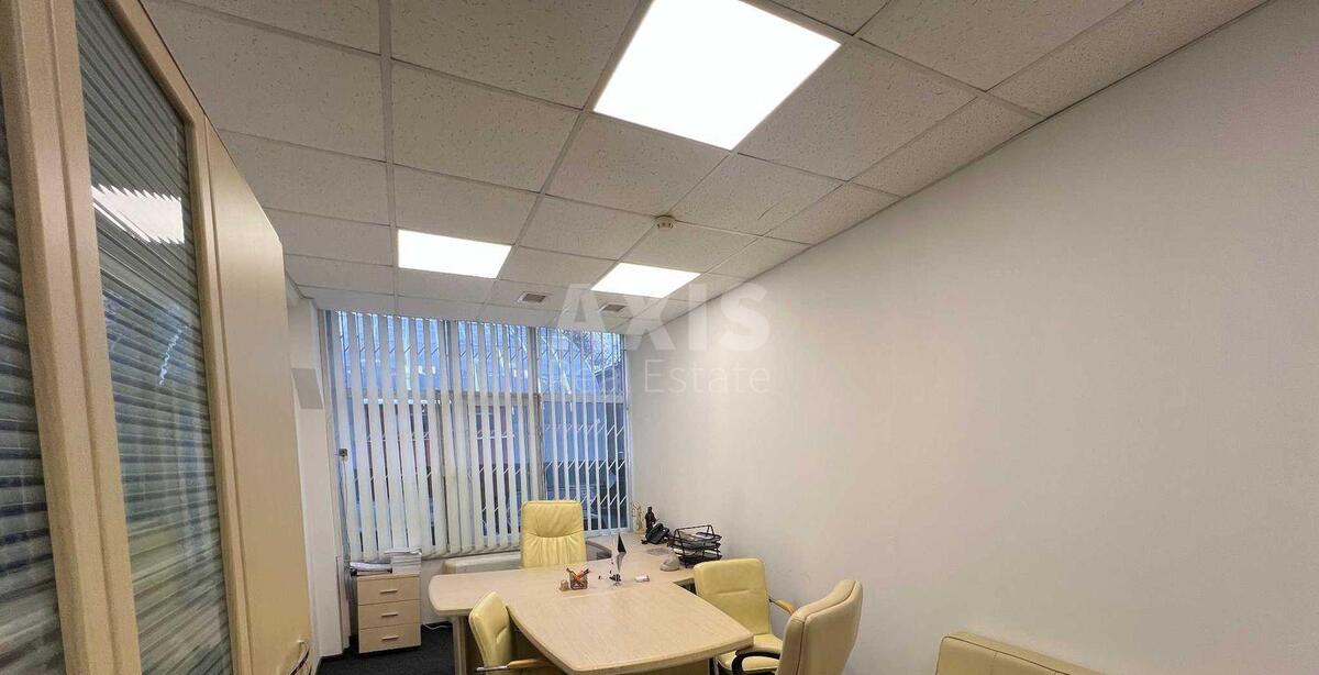 Office vul. Degtjarivs'ka 52, 506m23