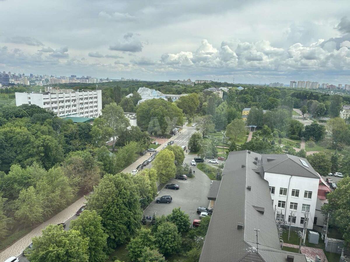 2k apartment vul. Geroi'v Oborony 10А11