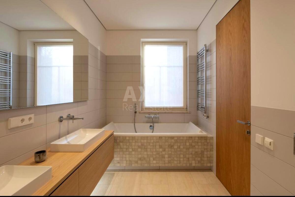 4k apartment vul. Skoropads'kogo Pavla 35/396379210