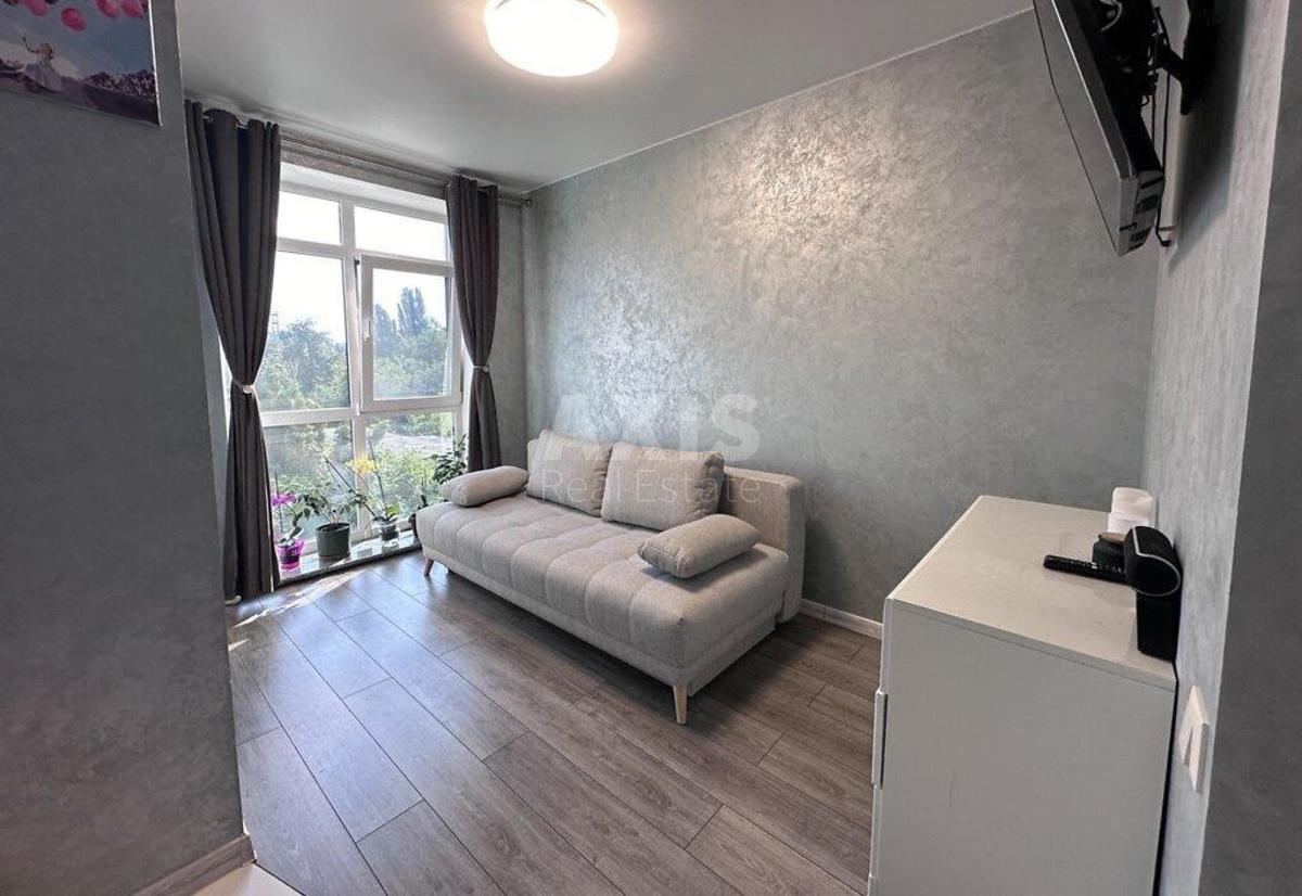1k apartment vul. Zaliznychna 320