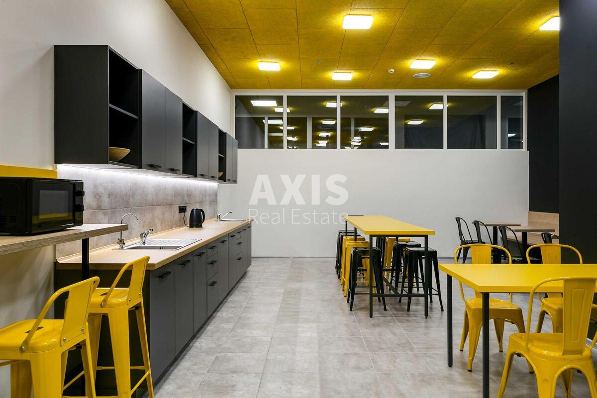 Trade object pr-t Berestejskij 49/2, 600m2