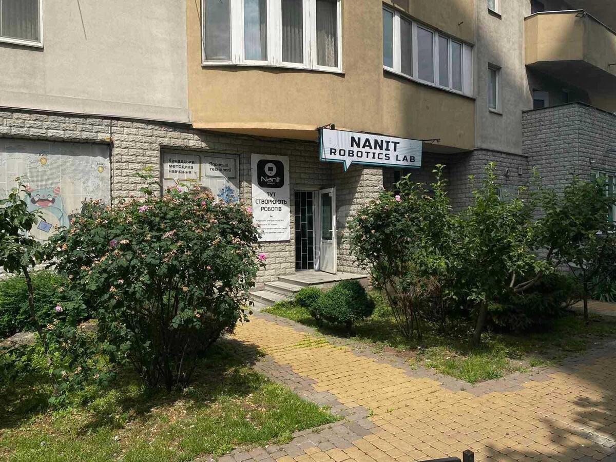 Объект торговли наб. Днепровская 19А, 72м2
