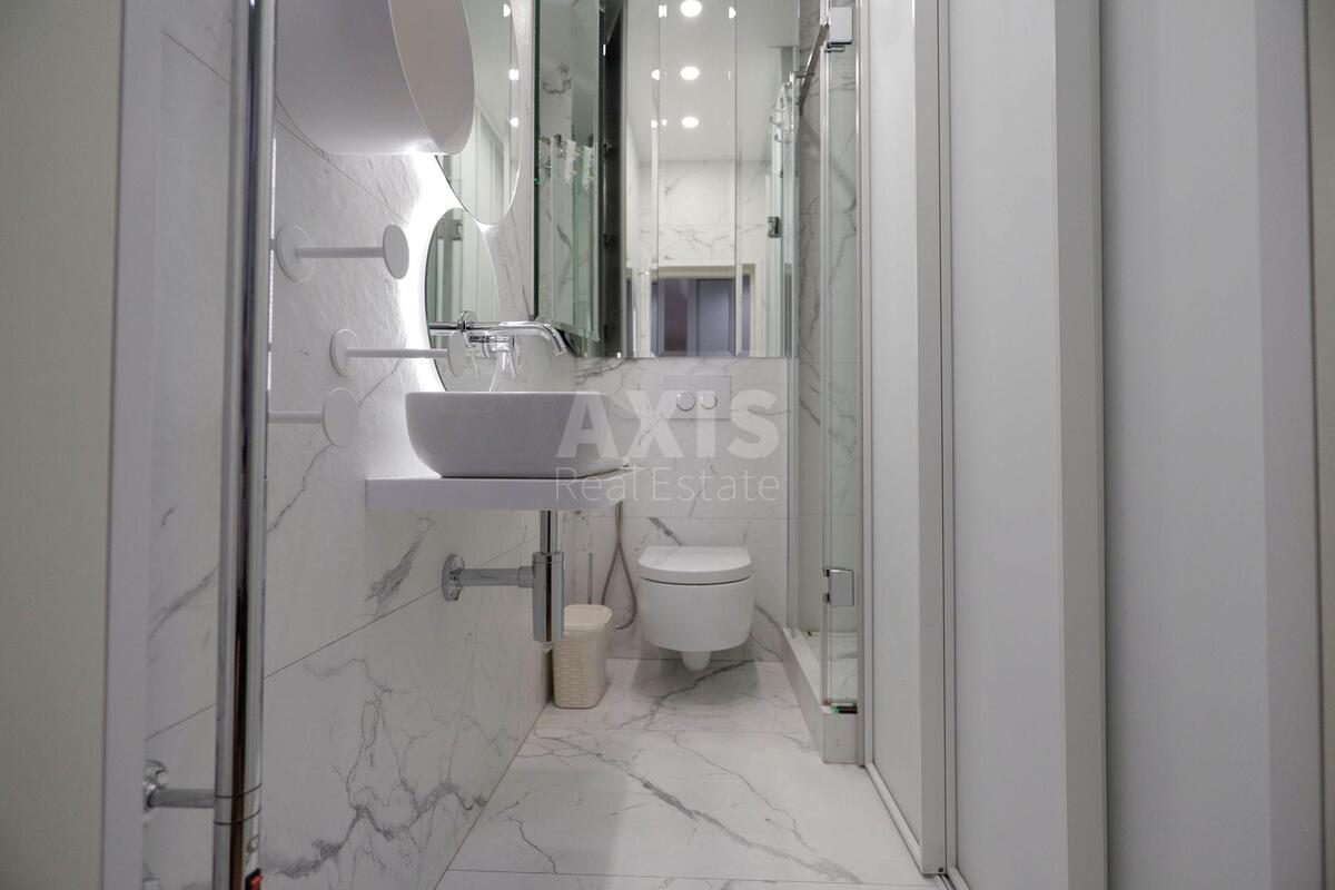 3k apartment vul. Dragomyrova Myhajla 1820